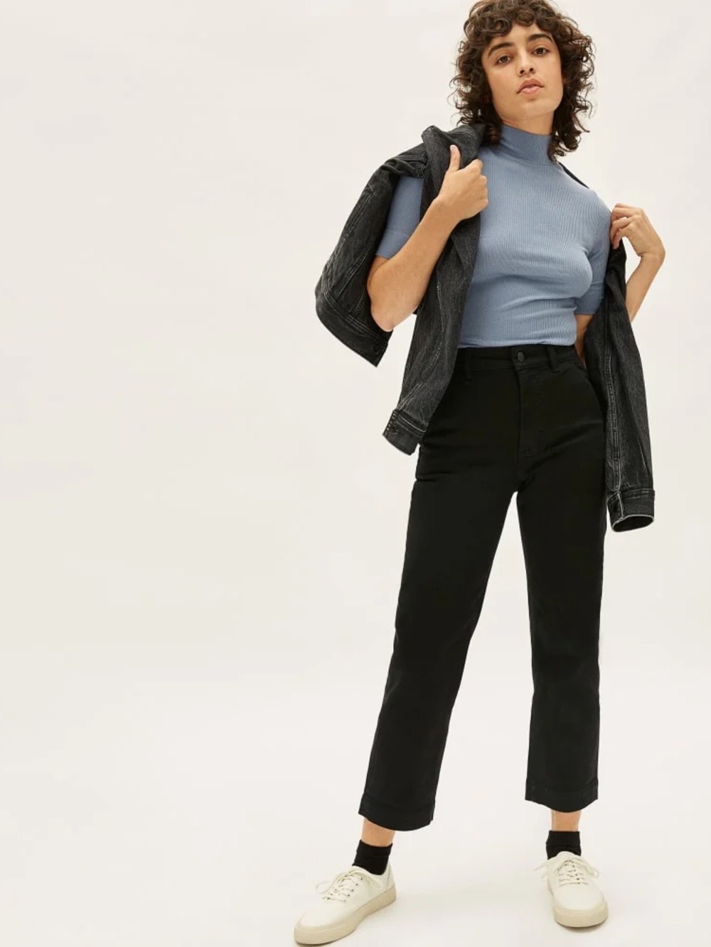 Everlane The Straight Leg Crop in Black Size: 4